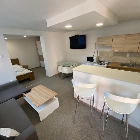 Ard Apartments - Levice Exterior photo